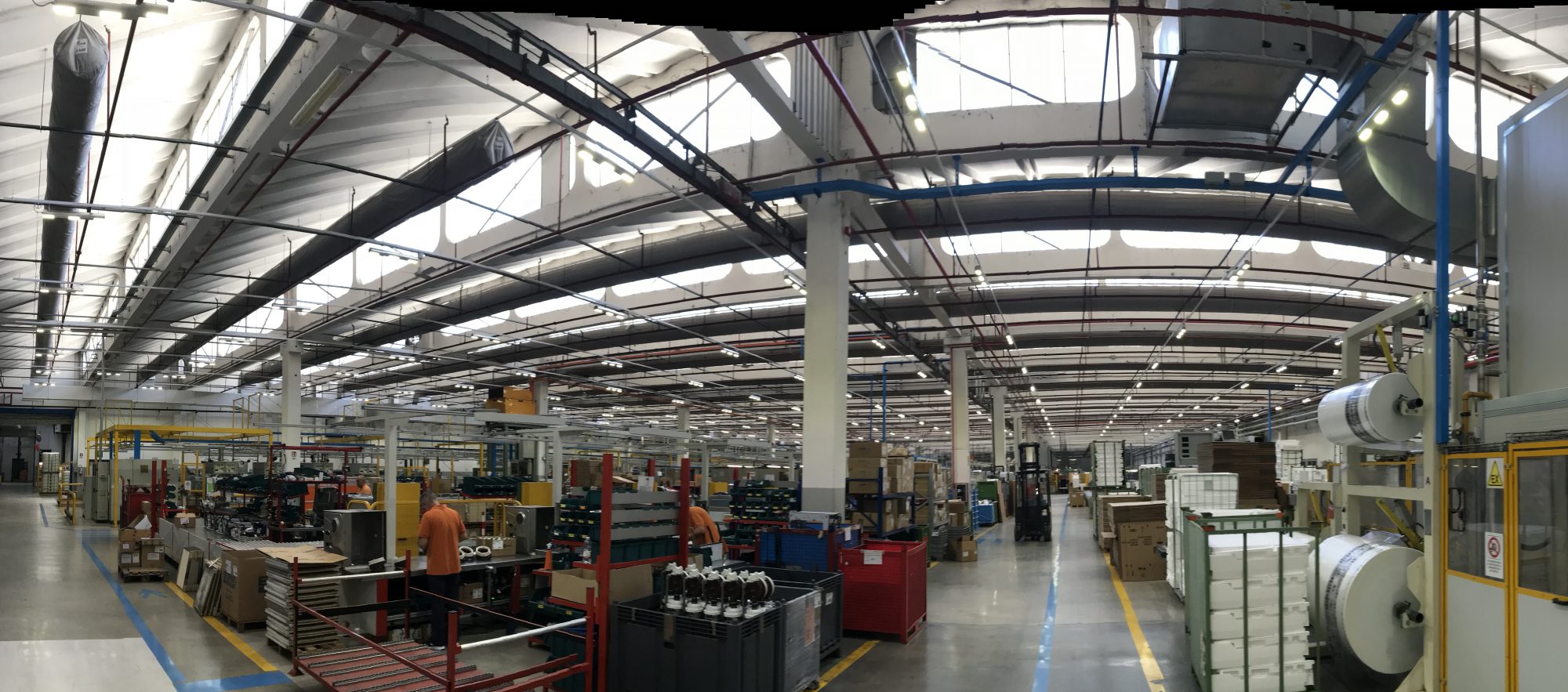 Lampade a LED per Capannoni Industriali? un Must per le Aziende